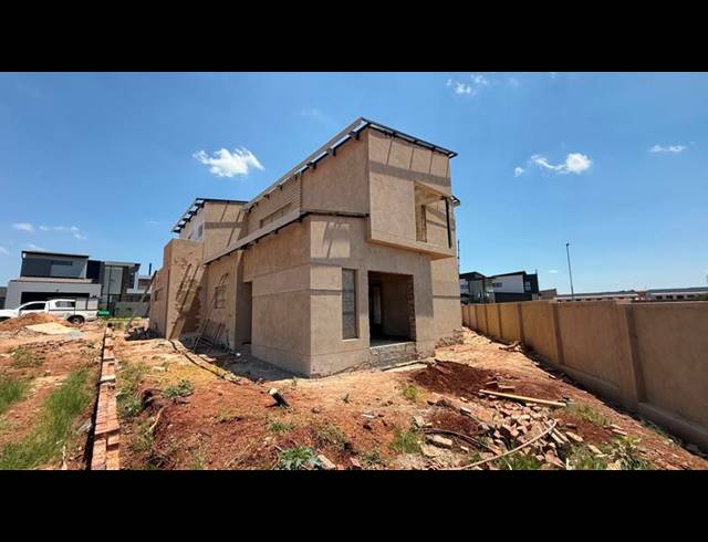 4 BEDROOM HOUSE FOR SALE IN FOUNTAINBROOK ESTATE